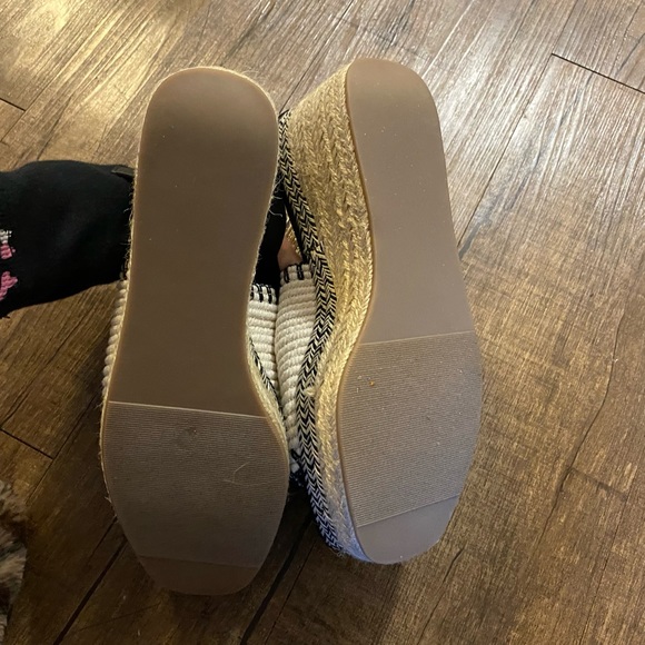 Just Fab Life On The Wedge Platform Espadrille, Size 7.5 - Picture 5 of 6